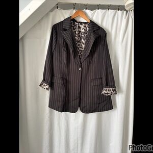 SHEIN Black Pinstripe Blazer with Leopard Print Lining